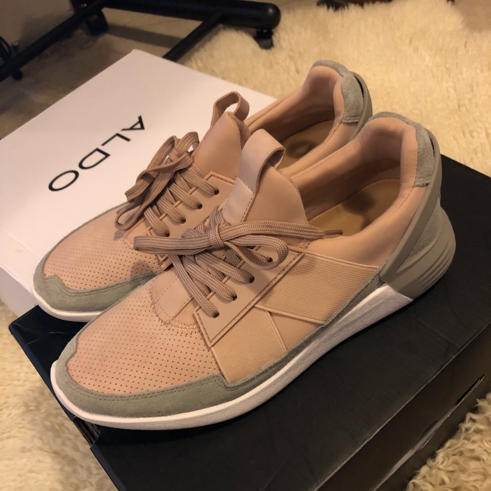 Also casual dress sneakers ๐ - Picture 2 of 6